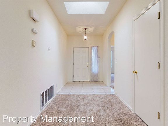 3rd image of 7427 Kingfisher Ct NW