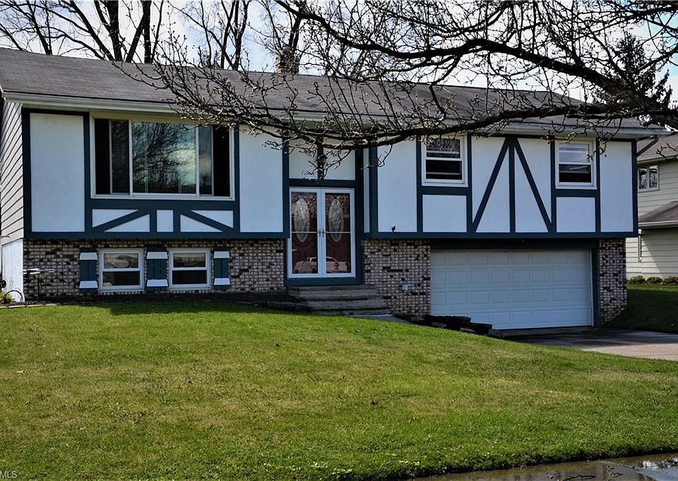 1st image of 4742 Whiteoaks Dr