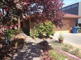 6630 SW Admiral Way, Seattle, WA 98116