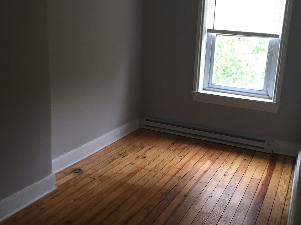 2nd image of 919 Hamilton St APT 3
