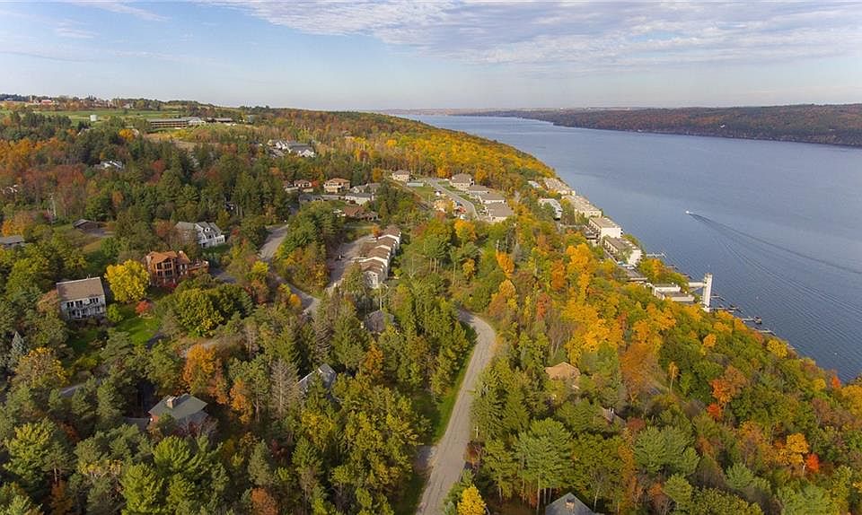 1st image of 15 Cliffside Dr