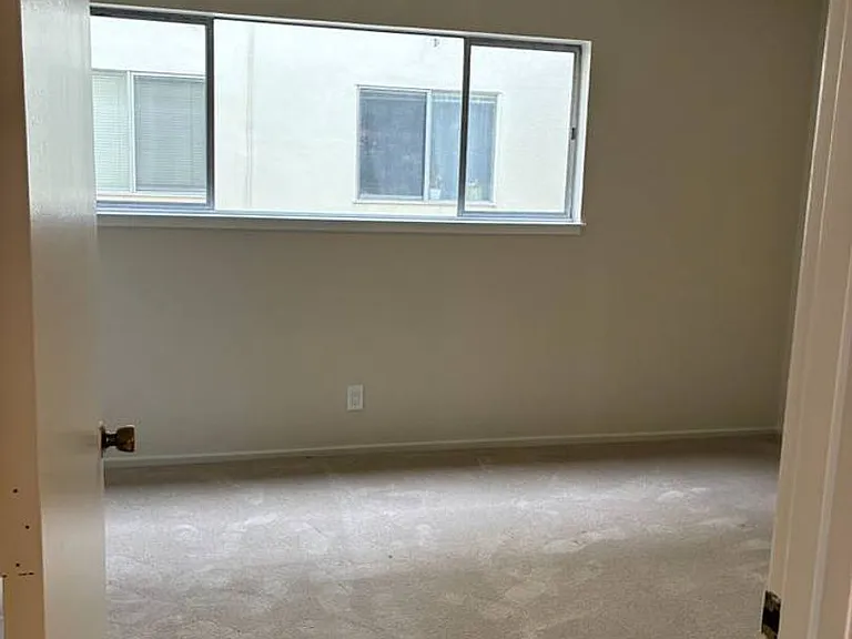 720 2nd Ave — Photo 9