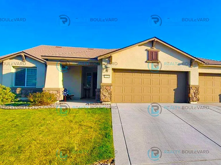 1110 Saffron Woods Way — Photo 2