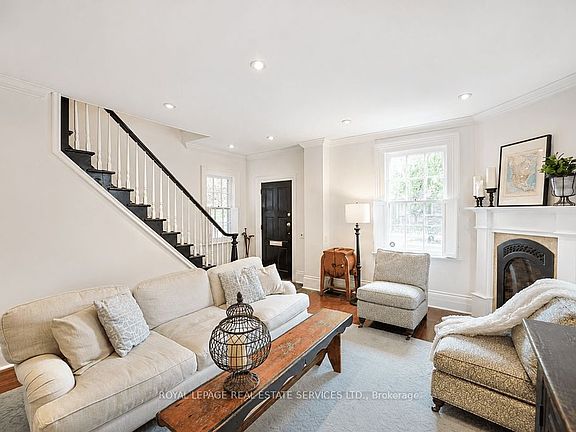 3rd image of 124 Chisholm St