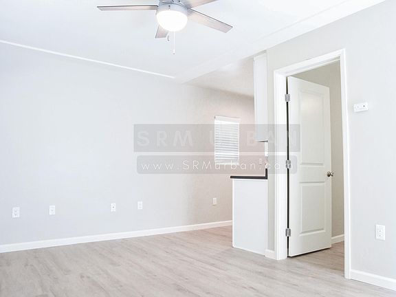 3rd image of 3028 Adams Ave #1