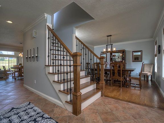2nd image of 59711 Cottonwood Ct