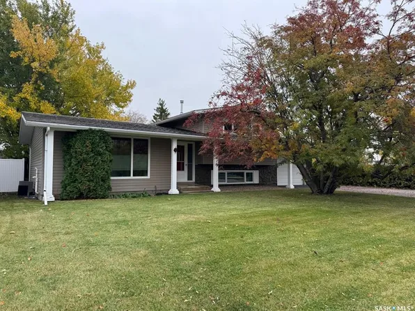 316 8th STREET E, Wynyard, SK S0A 4T0