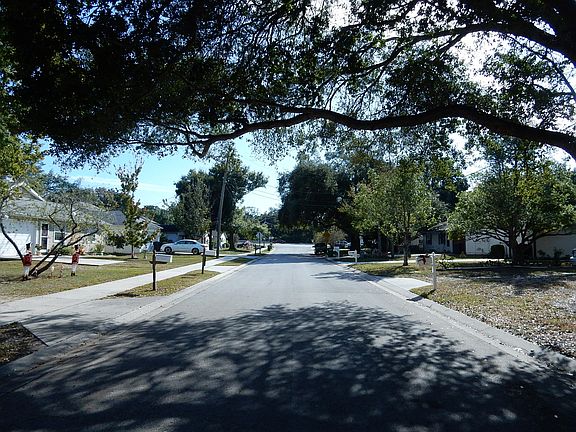 5th image of 2937 Bay View Dr