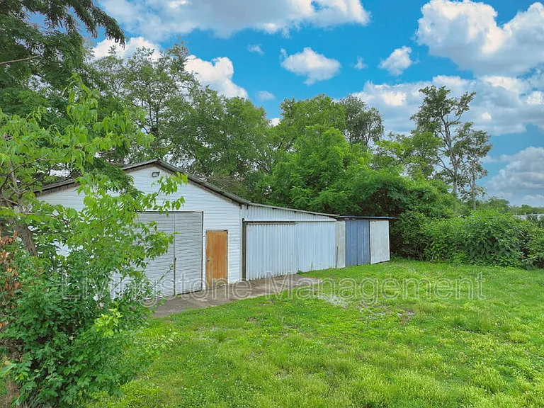 872 W Albert Gallatin Ave — Photo 50