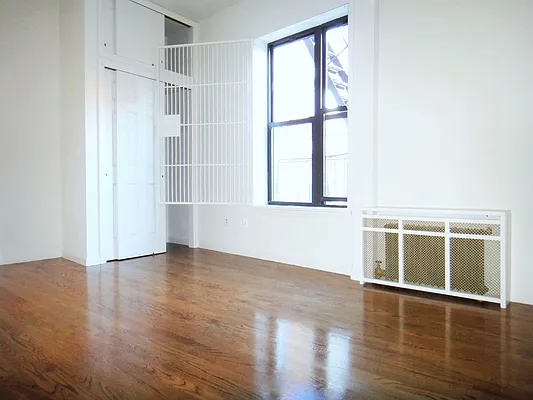 Rented by Balass Ralph, LREB | media 22