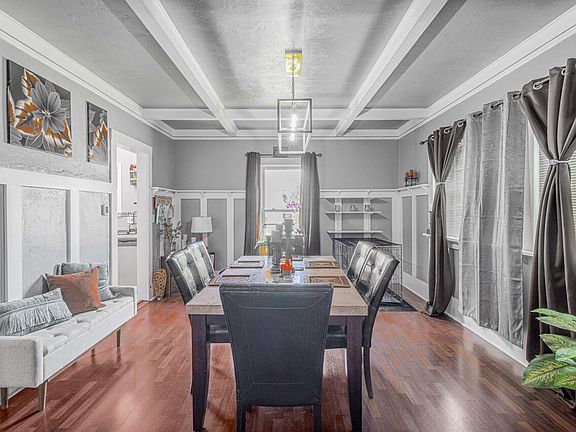 5th image of 211 E Valley St