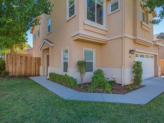 2nd image of 2598 Chesapeake Bay Cir