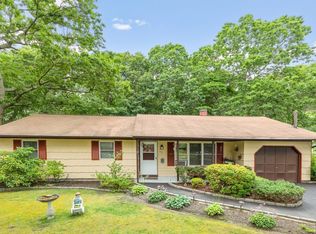53 Bedford Ave, Mastic, NY 11950