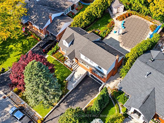 3rd image of 309 Townsend Ave