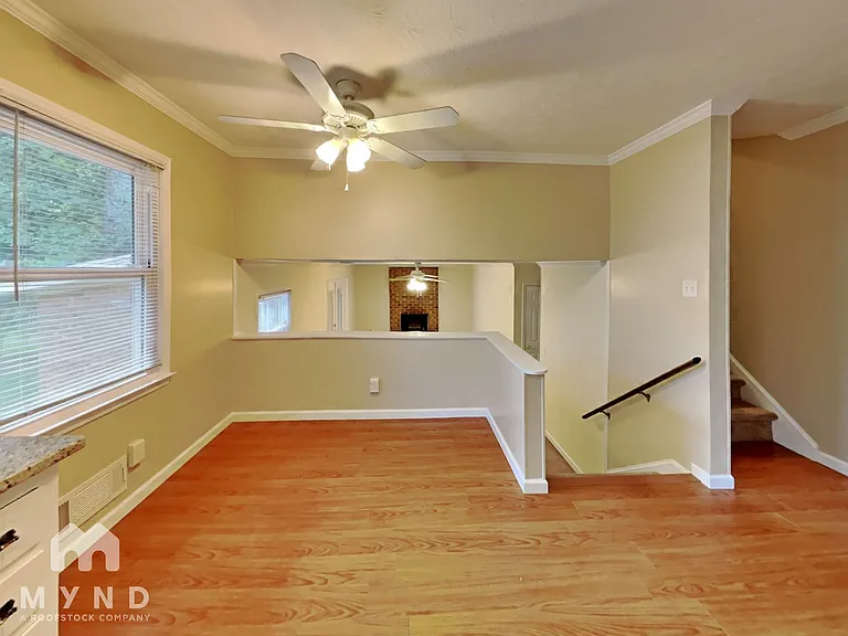1645 Brantford Dr — Photo 13