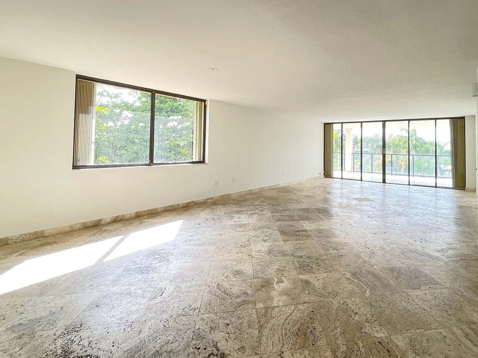 2 bed, 1805 sqft, $9,750 — Photo 4