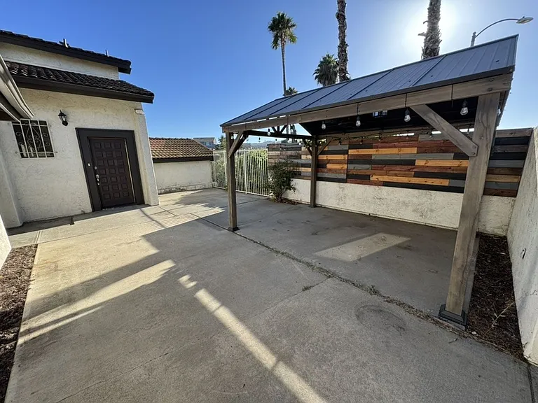 5402 Villas Dr — Photo 23