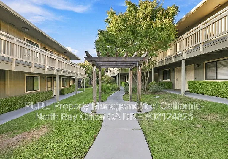 720 Petaluma Blvd S #36 — Photo 3