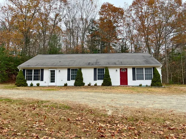 136 Maranacook Rd #B, Winthrop, ME 04364