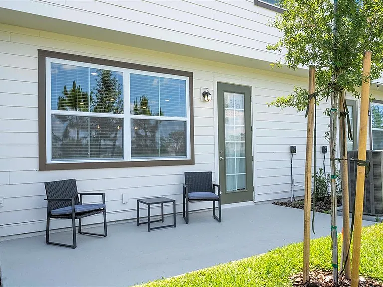686 Longboat Dr — Photo 42
