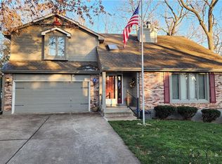1553 NE Neawanna Dr, Lees Summit, MO 64086