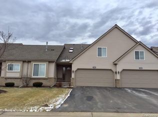 29004 Gregory St, Grand Blanc, MI 48439
