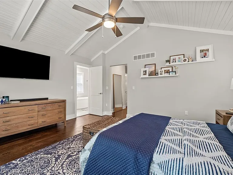 402 N Alexander Ave — Photo 12