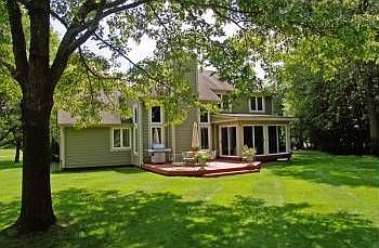 3rd image of 380 Clint Ct