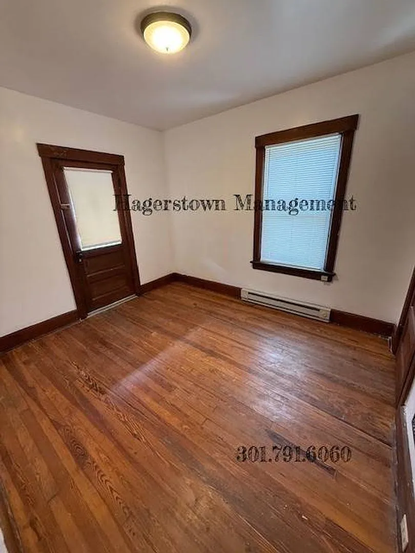 Beautiful 3 BR 1 BA Duplex — Photo 3