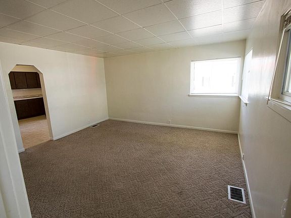 14 x 18 Livingroom