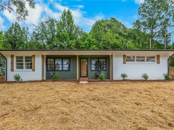 5283 State Highway 704 E, Sandy Ridge, NC 27046