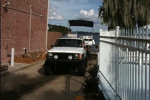 5th image of 527 Georgetown Dr APT A