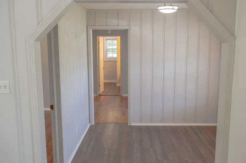 2 bed, 1050 sqft, $1,300 — Photo 4