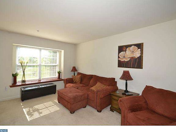 5th image of 1101 Cherry Wood Ct