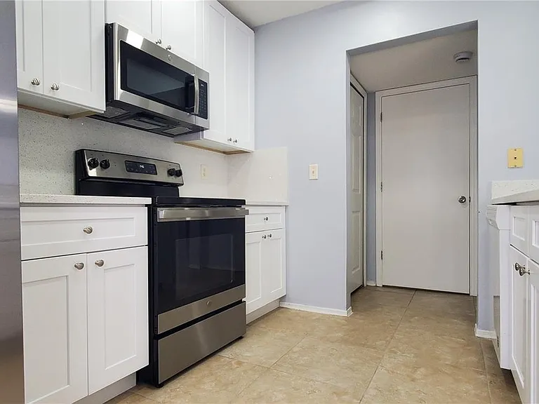 1661 Fluorshire Dr — Photo 11
