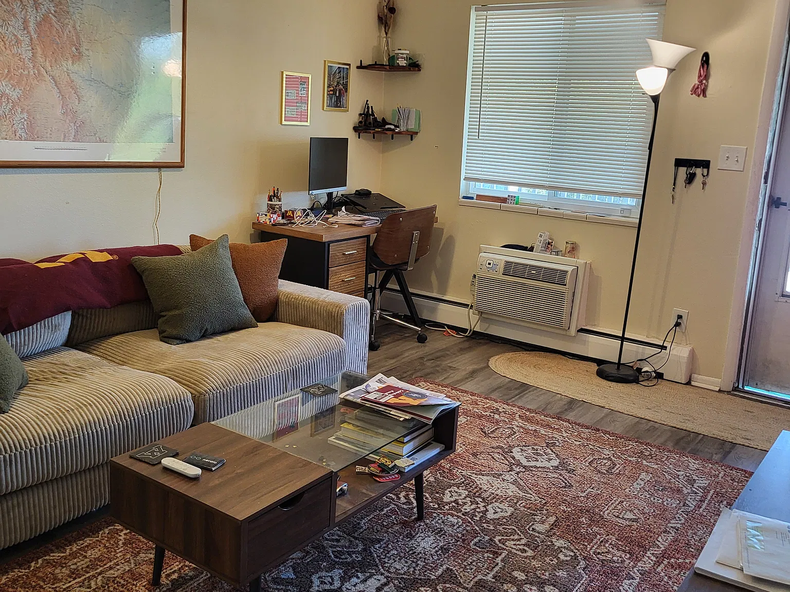2 bed, 700 sqft, $1,600 — Photo 3