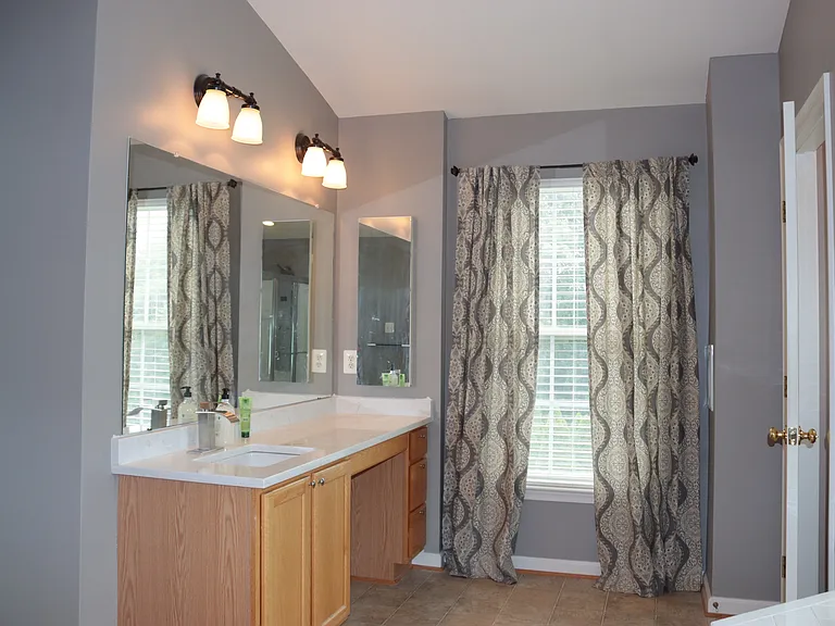 11125 Suffolk Dr — Photo 28