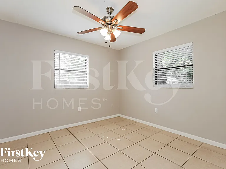 8313 Oleander Ln — Photo 15