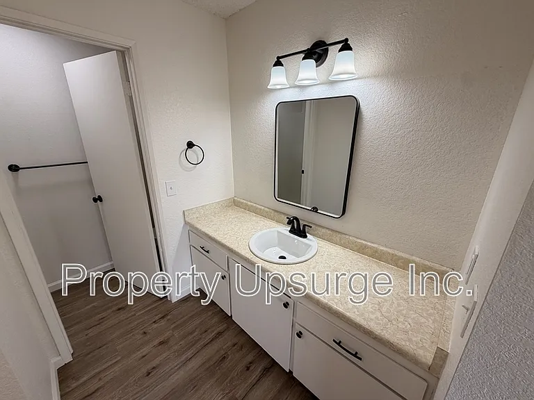 1313 Lancers Ln #6 — Photo 21