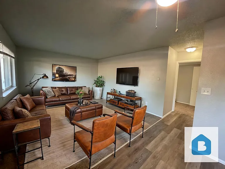 Westwind Apartments — Photo 5