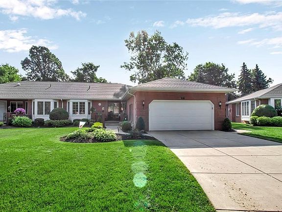 2nd image of 46 Hampton Hill Dr