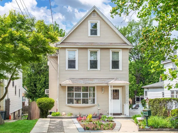 60 8th St, Ridgefield Park, NJ 07660