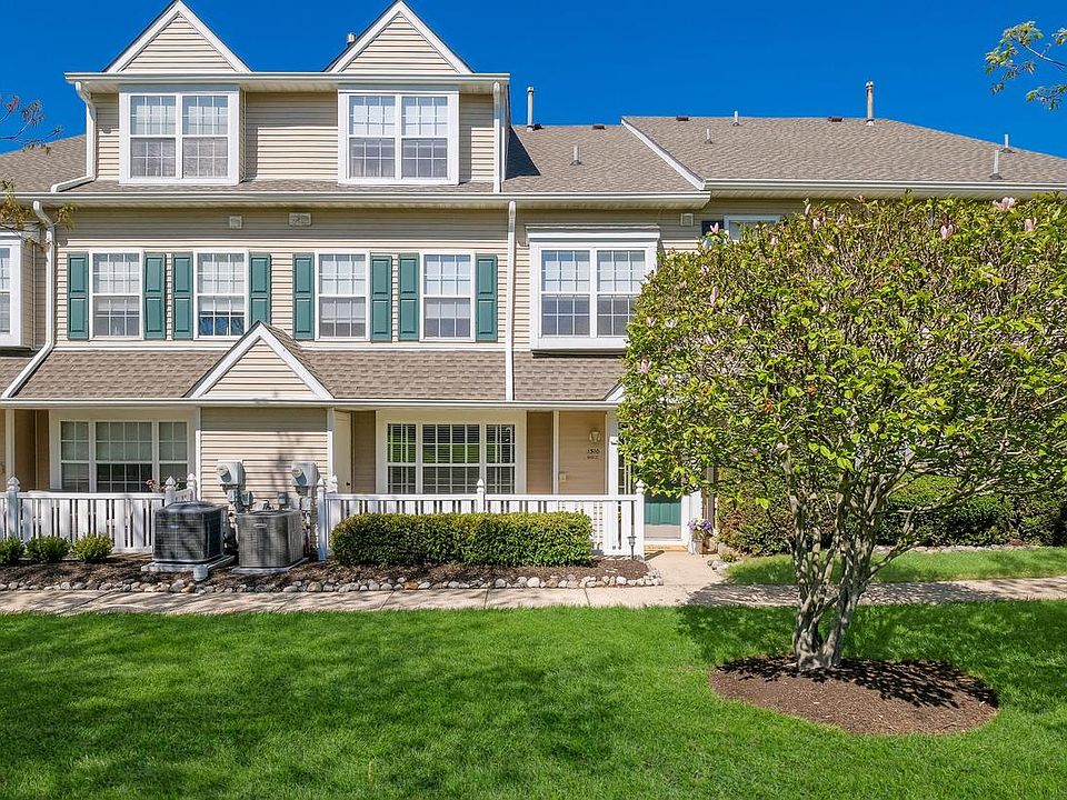 1st image of 1510 Carol Ct #1503