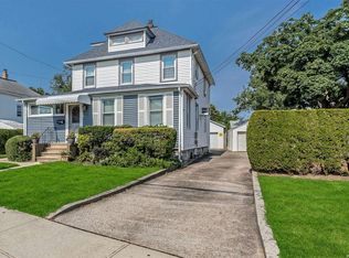66 East Ave, Valley Stream, NY 11580