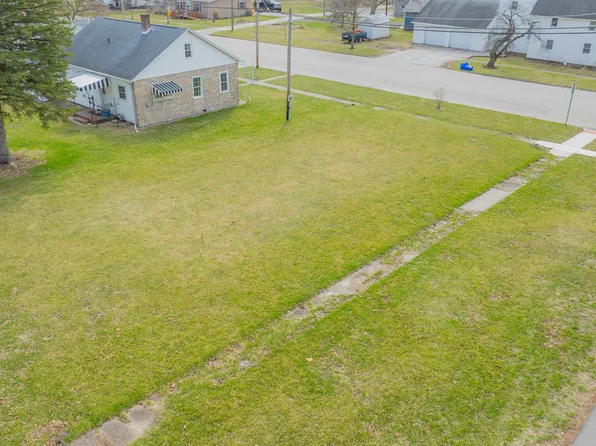 129 S Webster St, Rensselaer, IN 47978