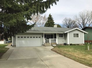 1505 Sweetwater Dr NE, Devils Lake, ND 58301