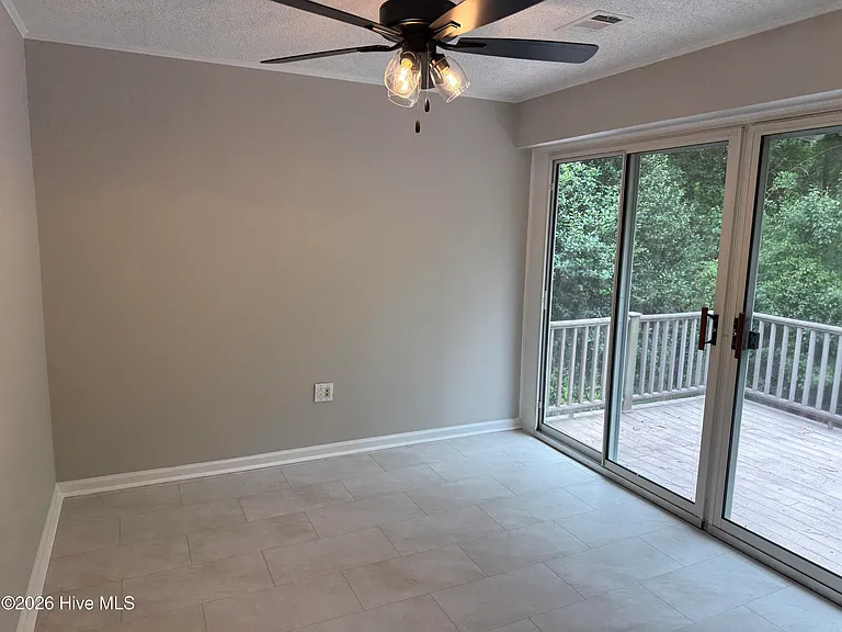 2961 Pointewest Dr — Photo 18