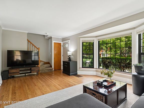 3rd image of 3027 W Jarlath St