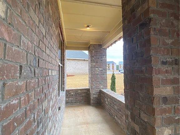 3rd image of 2365 Annandale Ln