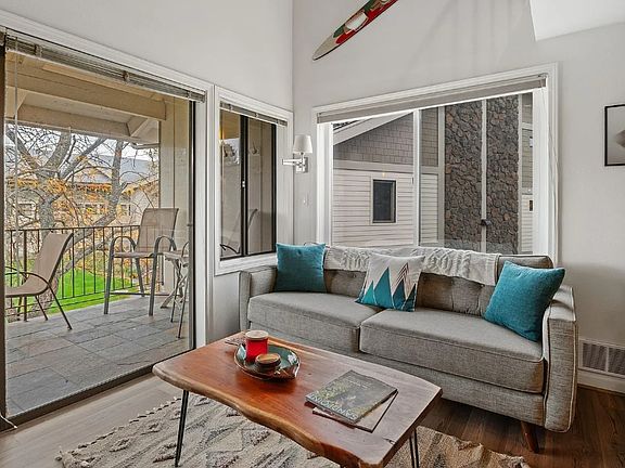 The corner unit allows additional light. Helpful during winter.